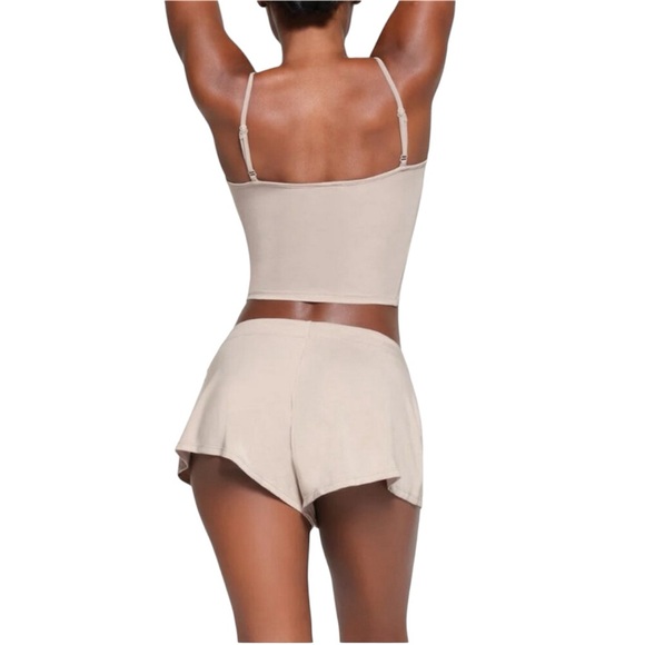 Skims || NWT || Sleep Shorts in Stone - Picture 3 of 8
